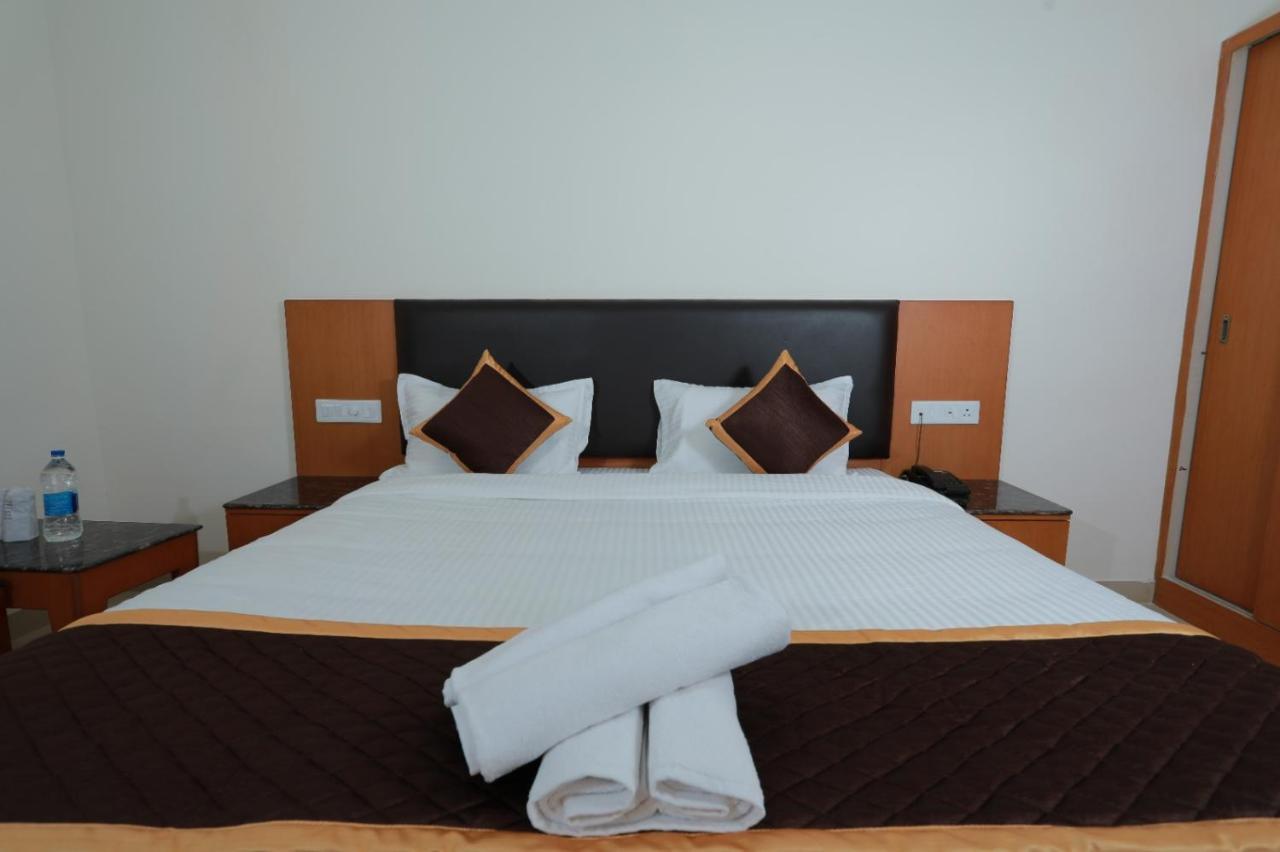 Hotel Ashok Palace Karūr Buitenkant foto