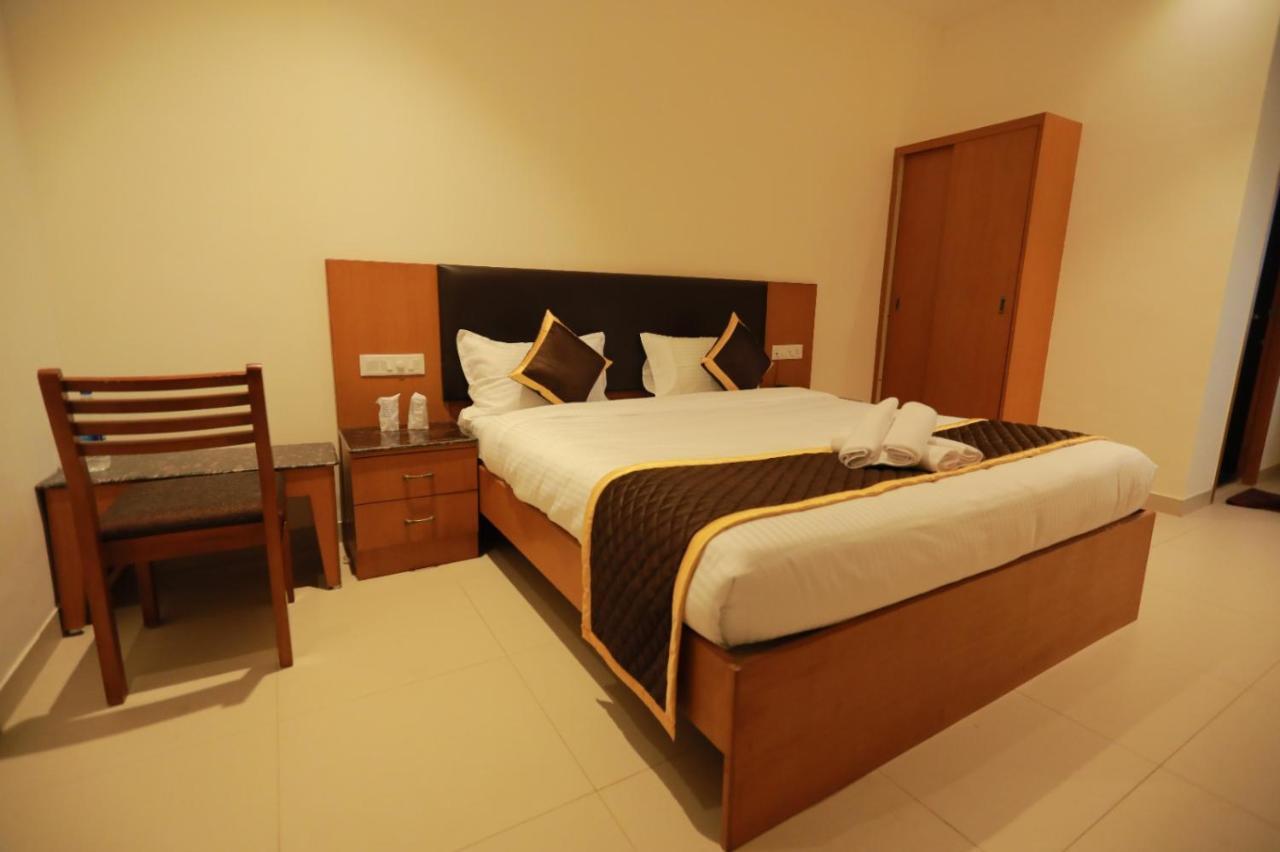 Hotel Ashok Palace Karūr Buitenkant foto